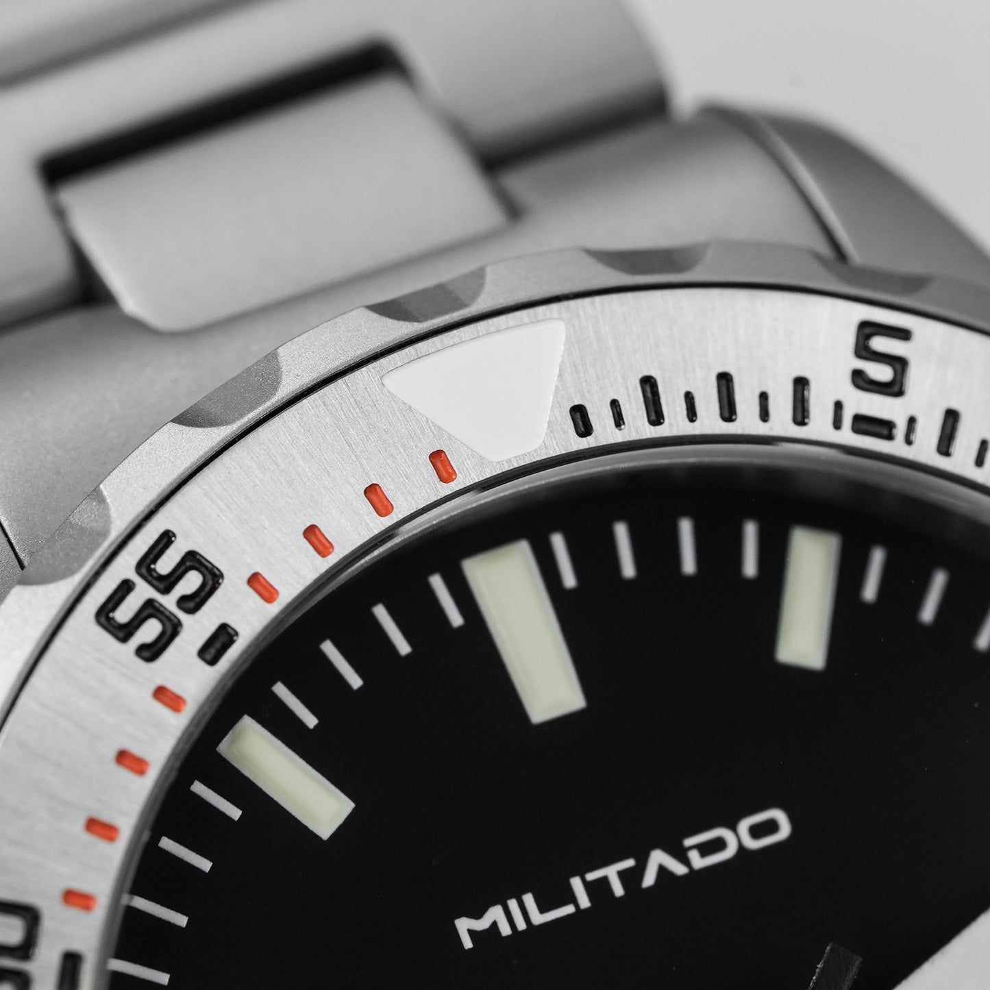 Militado ML16 39mm Sapphire Quartz Field Diver Watch