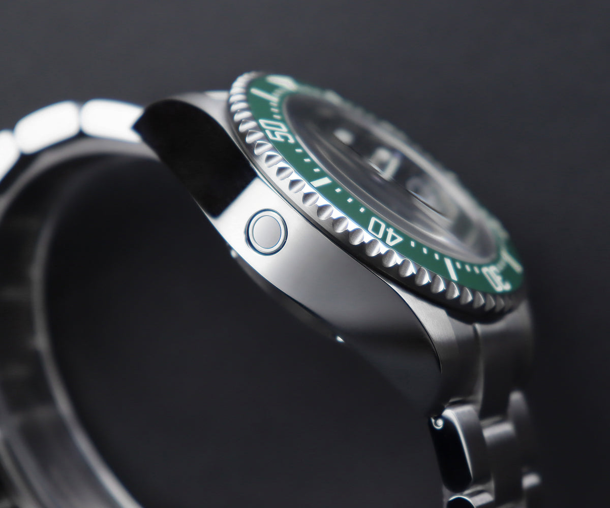 Cronos 44mm Sub Diver Watch L6009 - No Calendar