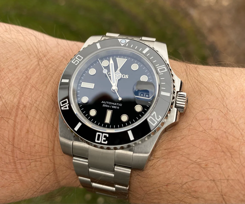 Advantages of the SW200 movement – Cronos Watch Store