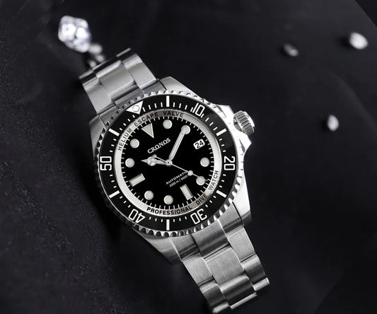 The Cronos Sub Dive Watch: 2000 Meters Water Miyota 9015 L6039 Champion!