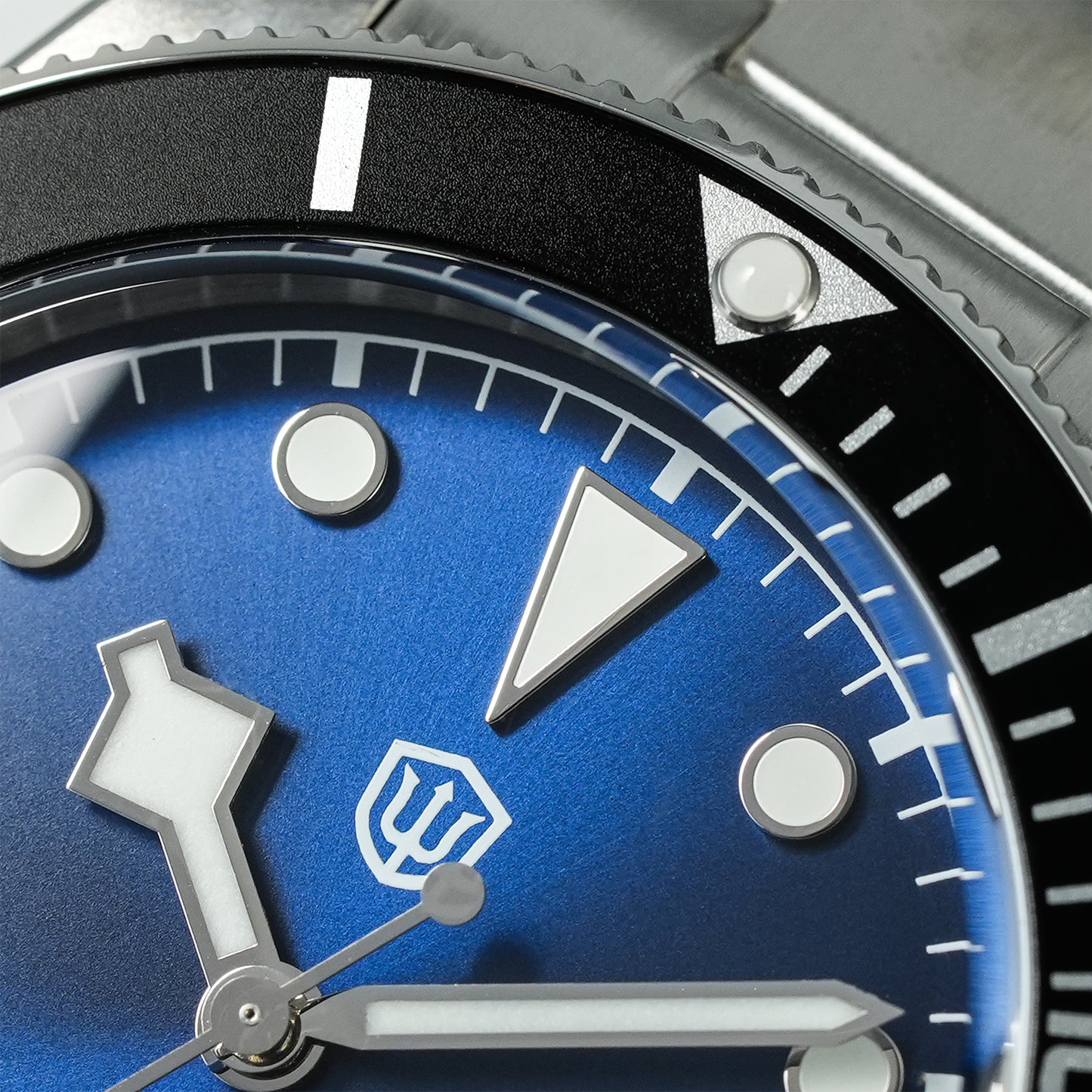 Watchdives WD7922 37mm VH31 Watch