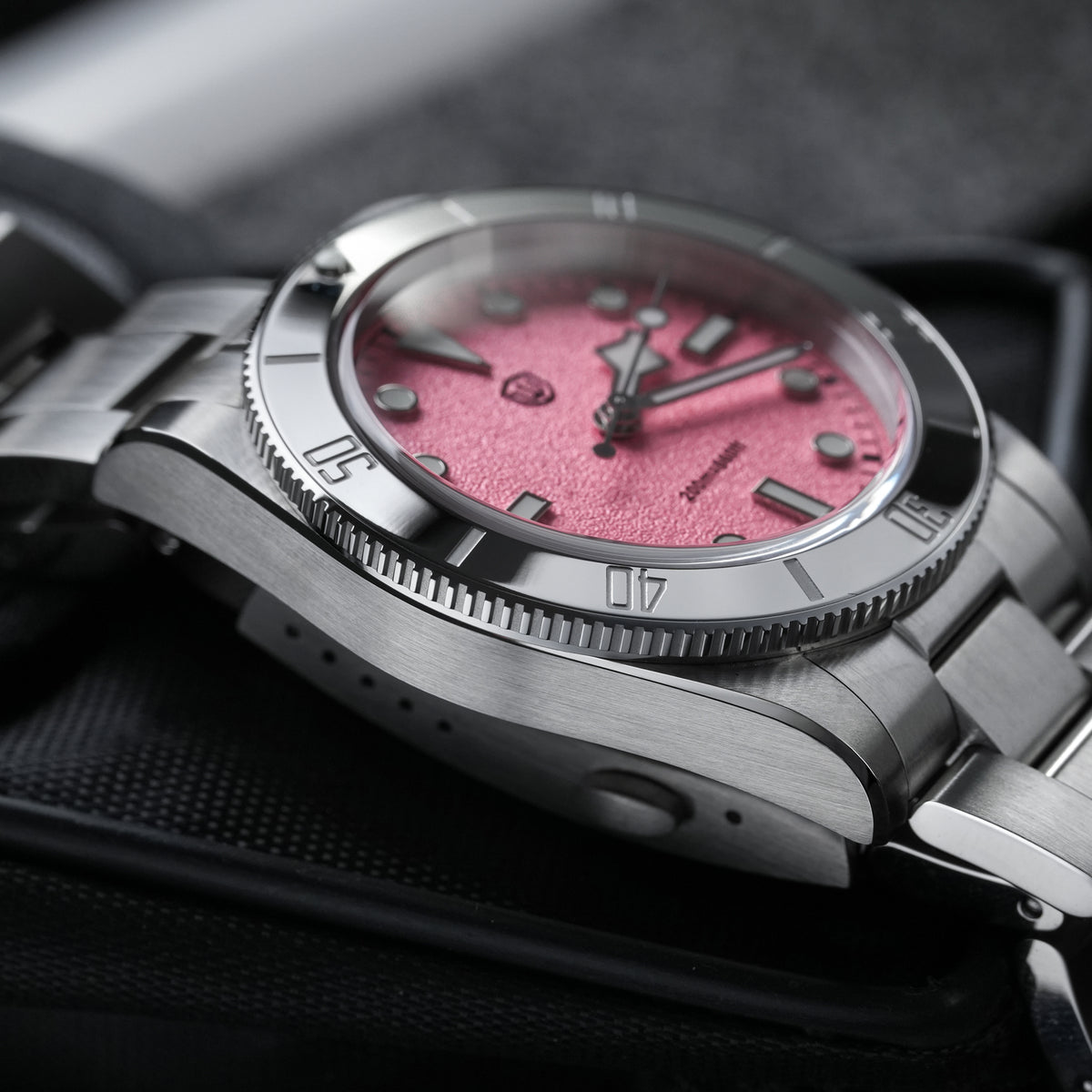 Watchdives WD7922 37mm VH31 Watch