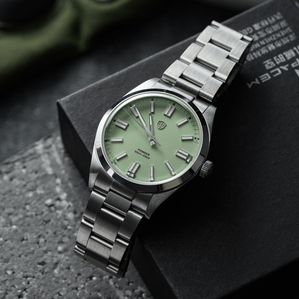 Watchdives WD1016 39mm VH31 Explore Men Watch
