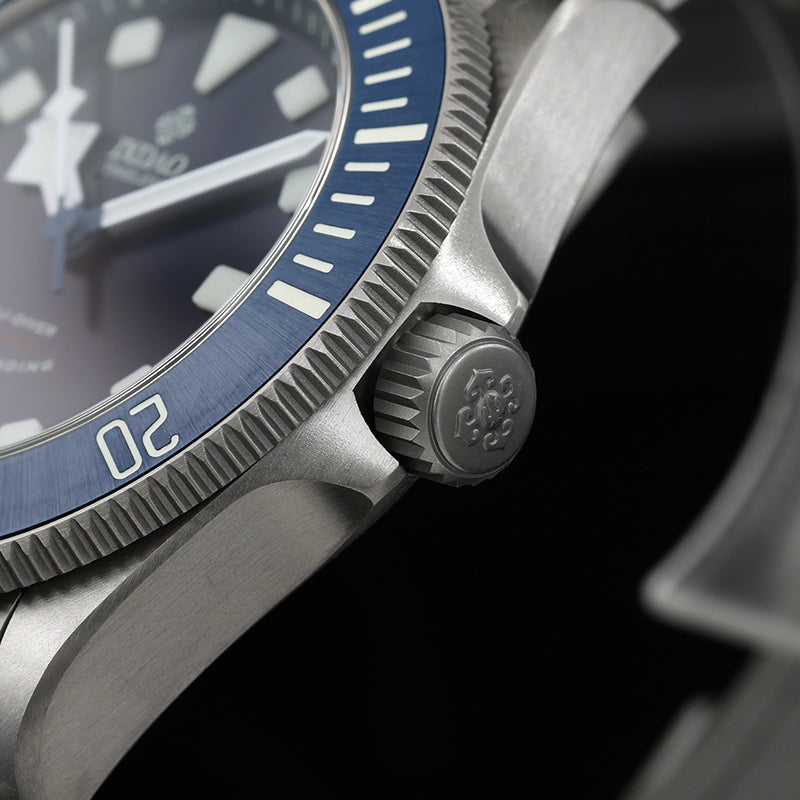 Titanium best sale diving watch