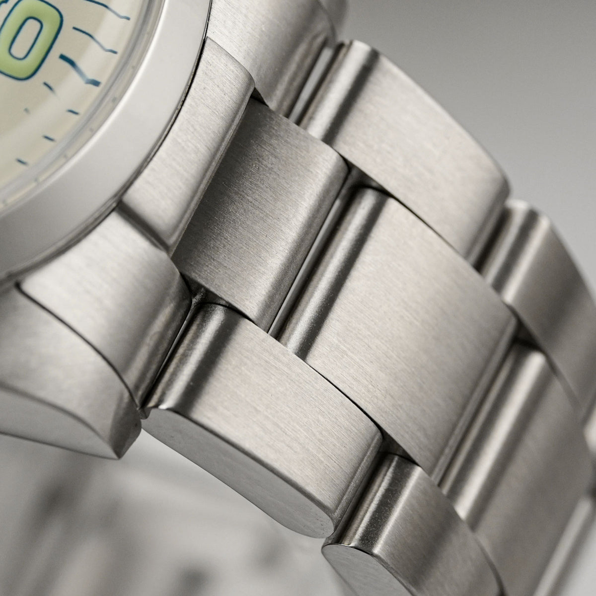 Watchdives WD1016 39mm VH31 Explore Men Watch