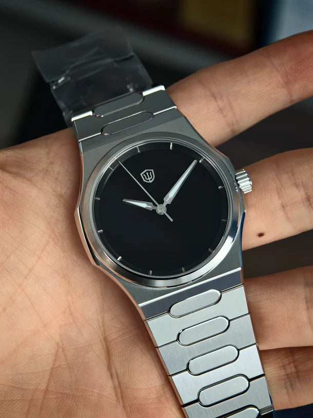 Watchdives WD0016 MUSOU Super Black — Ultra Light-Absorbing Dial