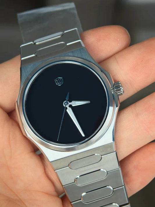 Watchdives WD0016 MUSOU Super Black — Ultra Light-Absorbing Dial