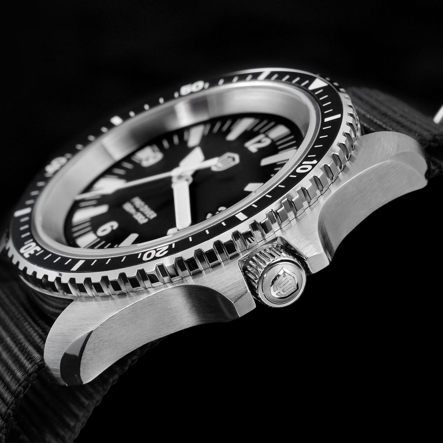 🔥WeeklyDeals🔥Watchdives WD1980 VH31 Military Diver Watch V3